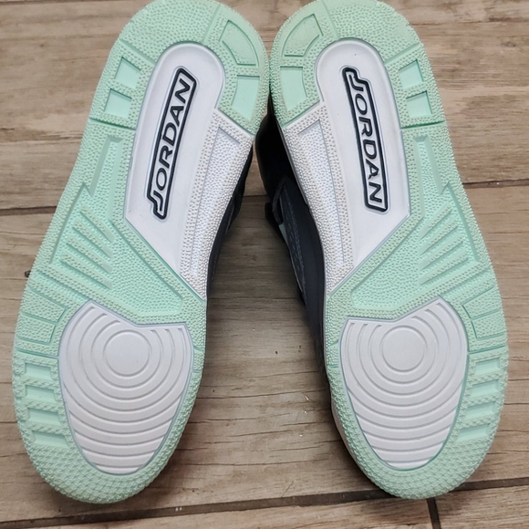 jordan spizike mint green